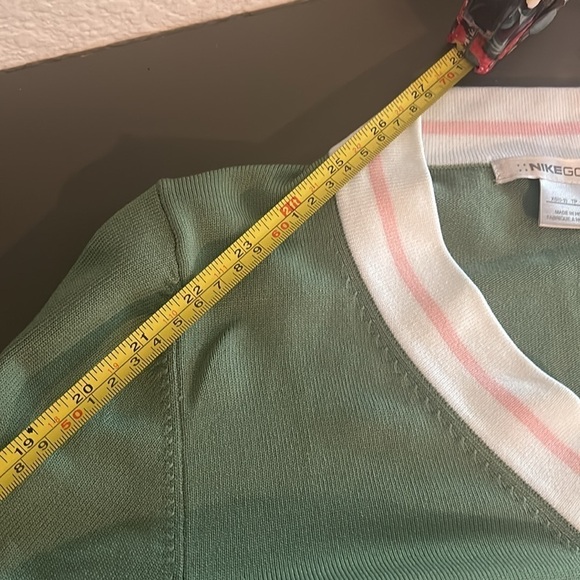 Like new Nike Golf sweater - Picture 7 of 8